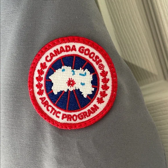 Canada Goose women’s parka size XS
